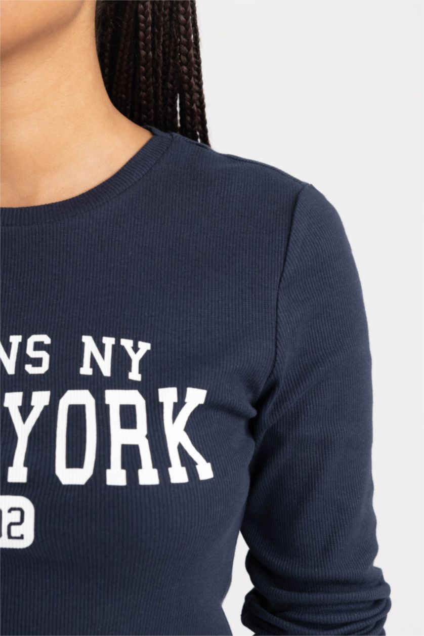 حريمي كحلي تي شيرت كم طويل سليم فيت مضلع برقبة مستديرة