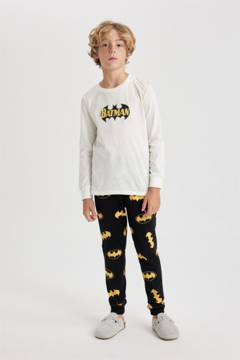 BOYS & TEENS Ecru 2 piece Regular Fit Batman Licence Knitted Pyjamas