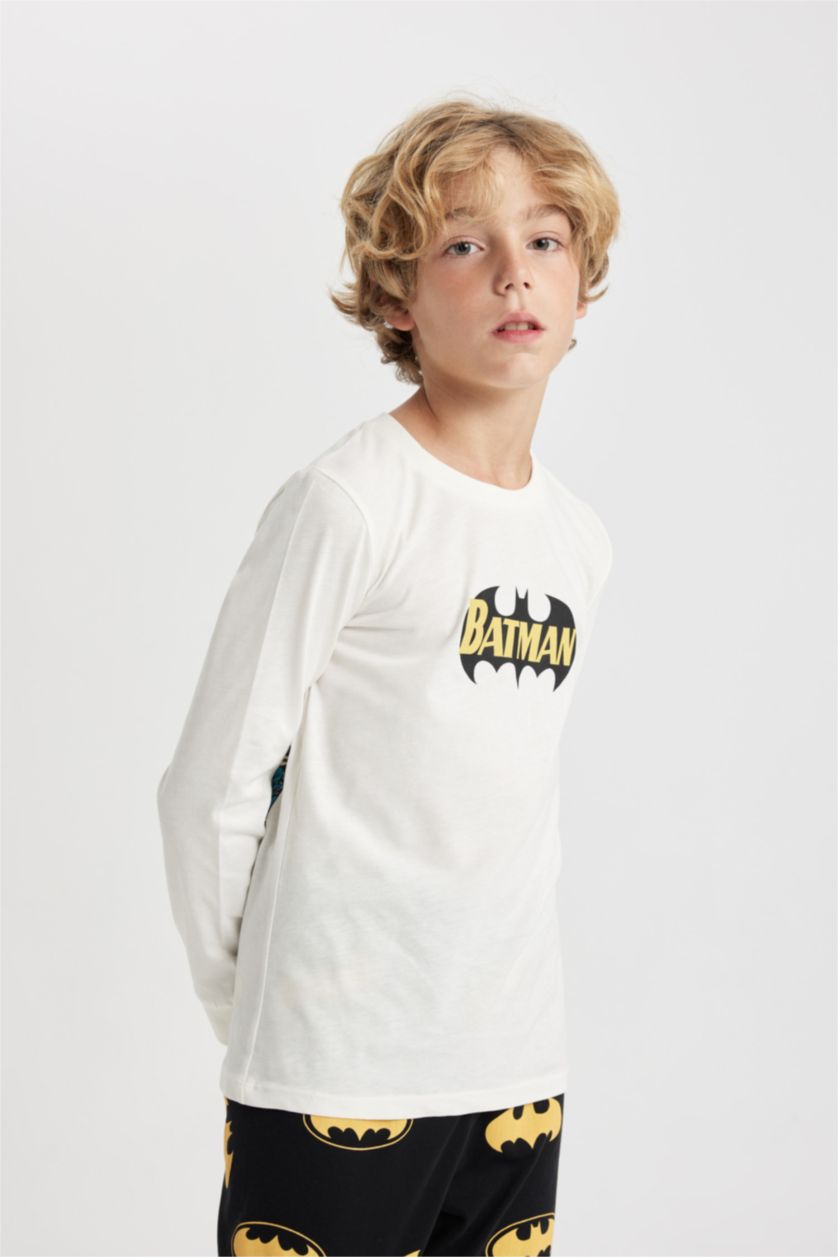 BOYS & TEENS Ecru 2 piece Regular Fit Batman Licence Knitted Pyjamas