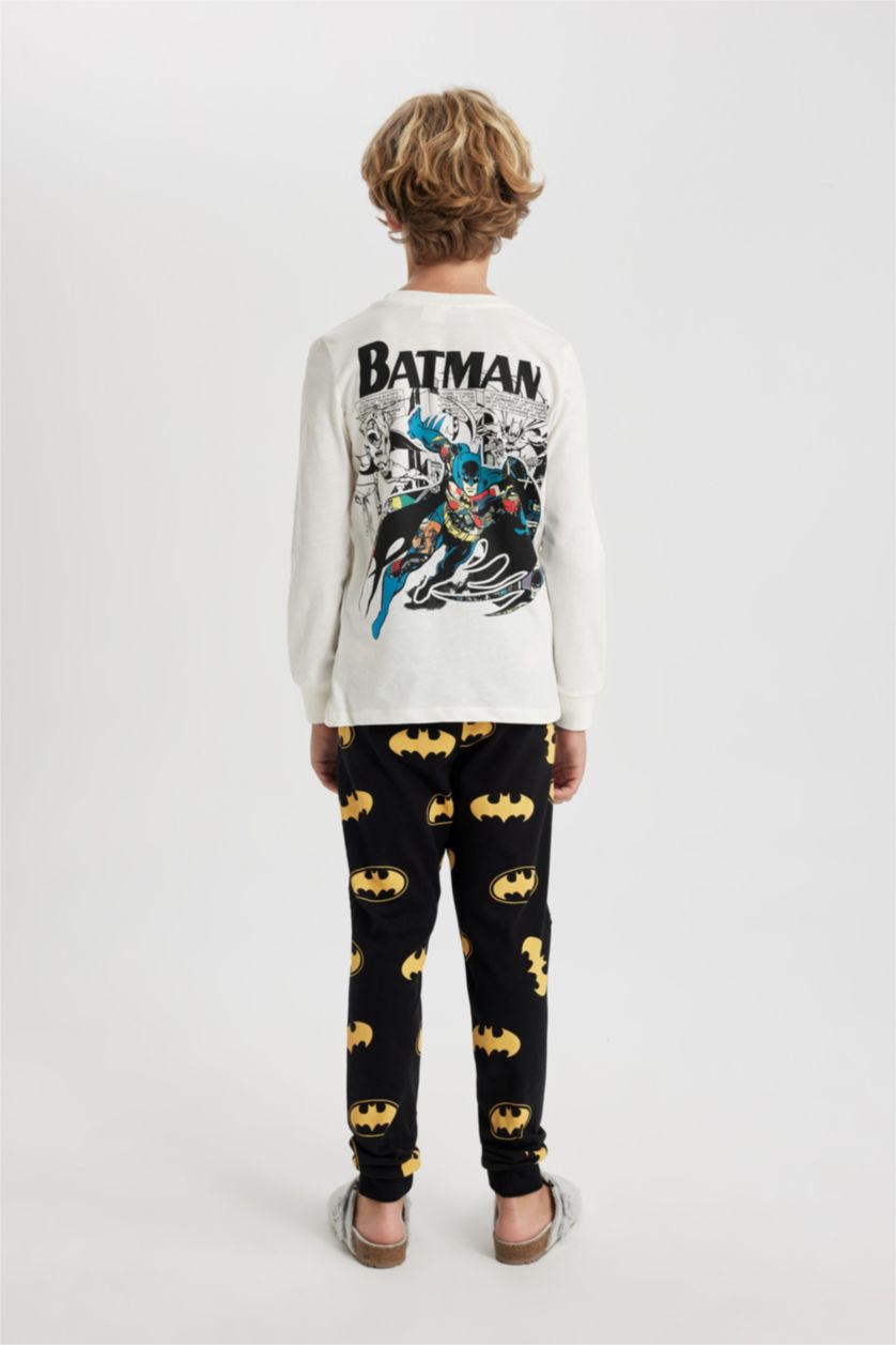 BOYS & TEENS Ecru 2 piece Regular Fit Batman Licence Knitted Pyjamas
