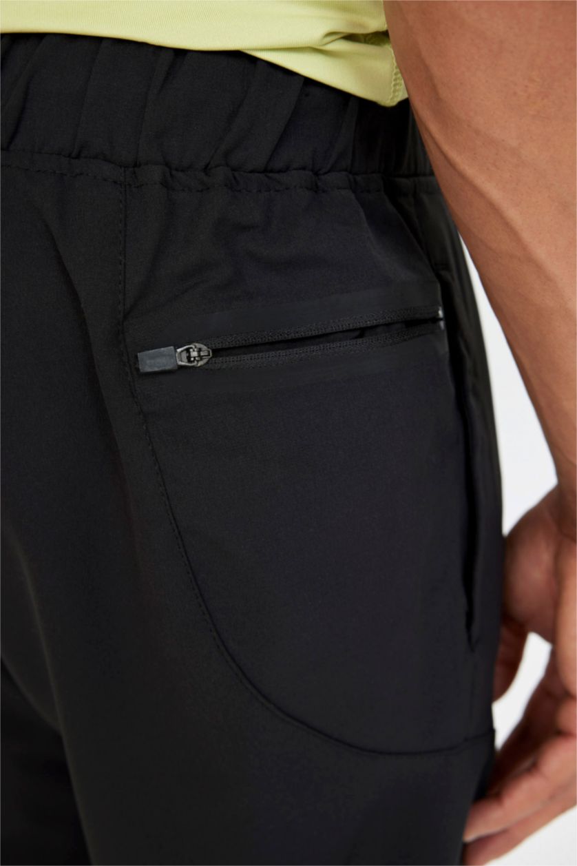 Man Black Slim Fit Woven Jogger