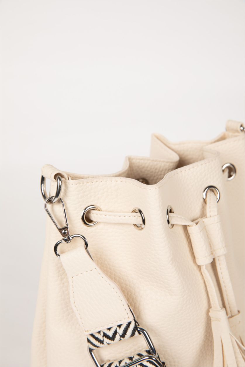 Kadın Bej Kadın Suni Deri Baget Çanta