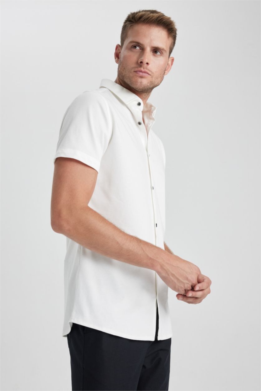 Man White Slim Fit Short Sleeve Shirt