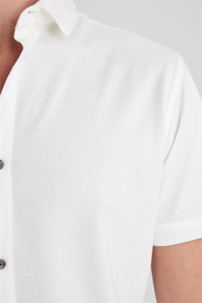 Man White Slim Fit Short Sleeve Shirt