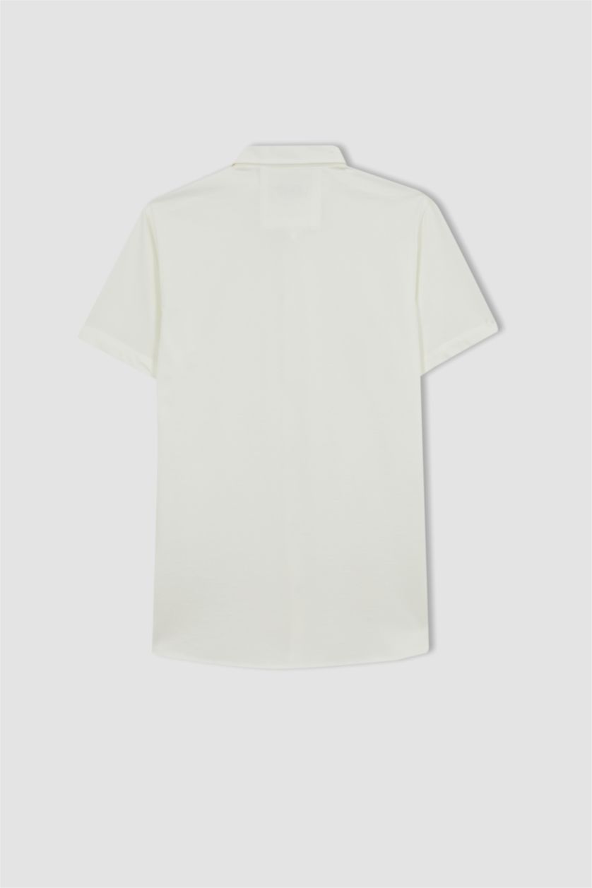 Man White Slim Fit Short Sleeve Shirt