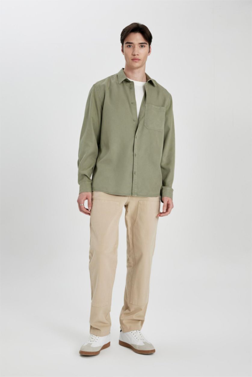 رجال كاكي فاتح قميص ردن طويل ايوسل قصة عادية