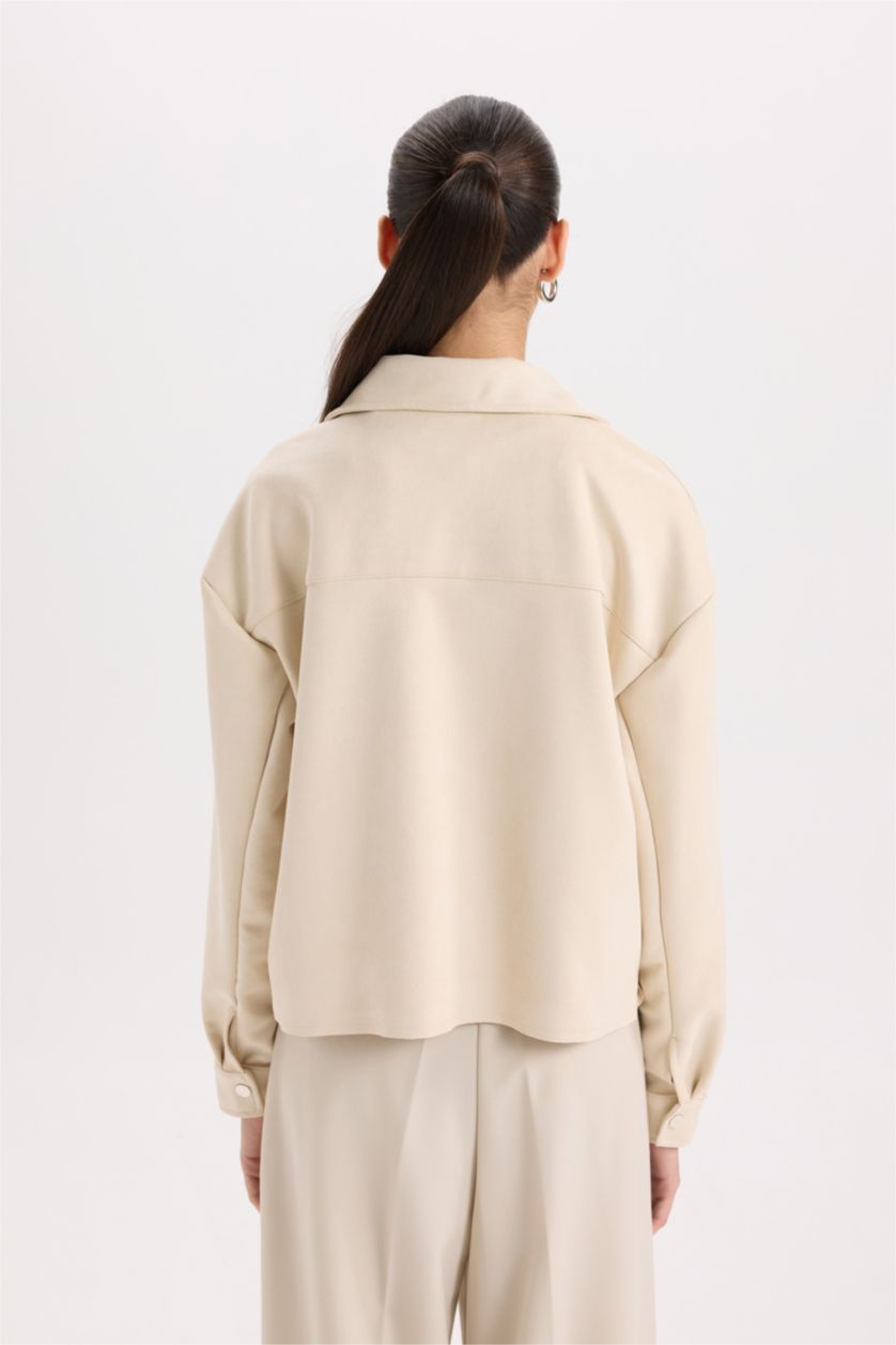 Kadın Bej Crop Çıtçıtlı Cepli Süet Gömlek Ceket