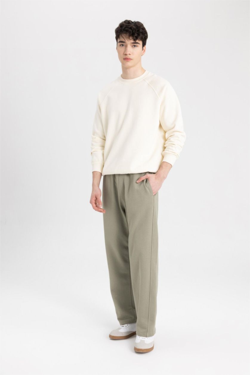 Man Light Khaki Oversize Fit Regular Hem With Pockets Trousers