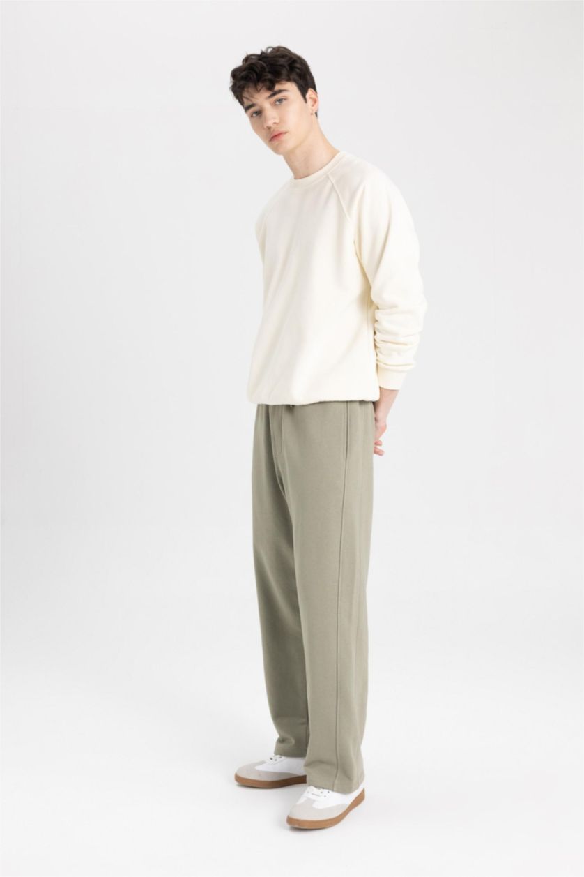 Man Light Khaki Oversize Fit Regular Hem With Pockets Trousers