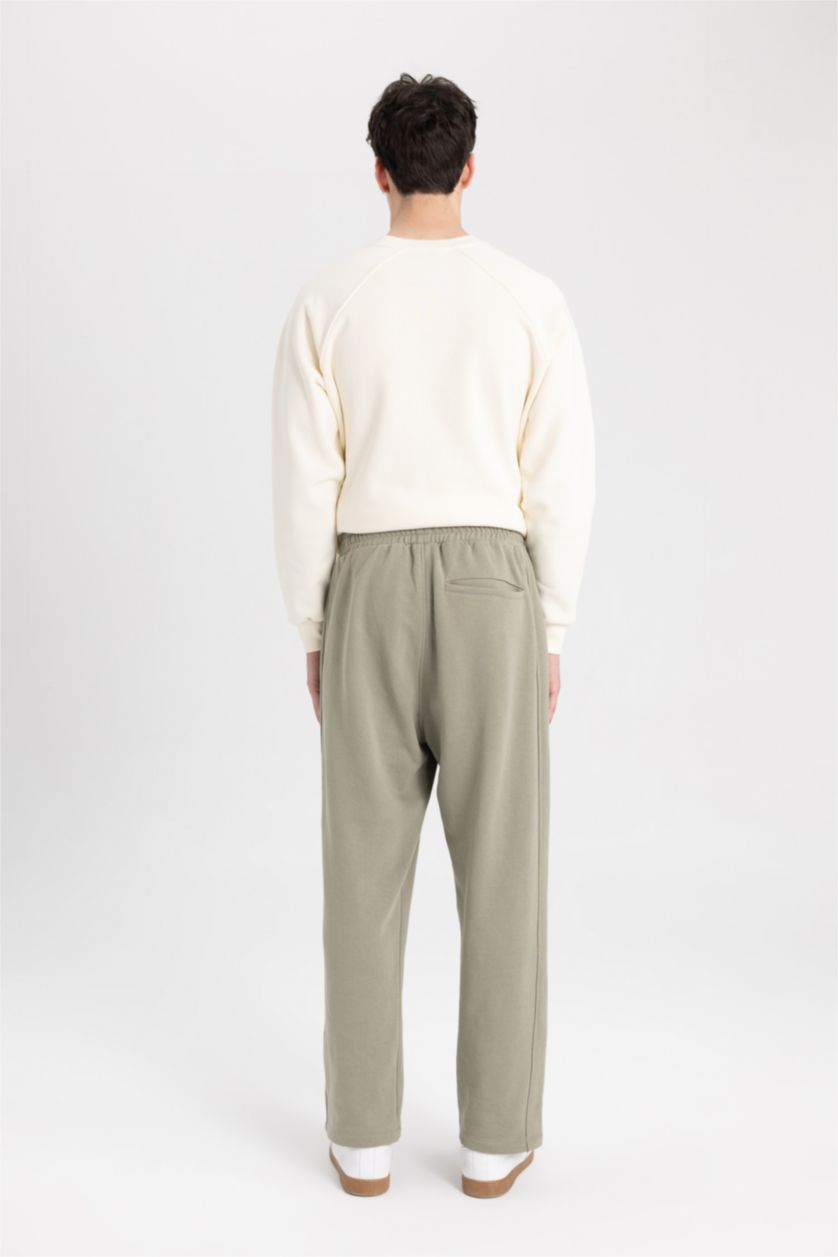 Man Light Khaki Oversize Fit Regular Hem With Pockets Trousers