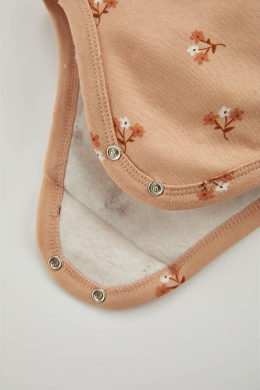 BABY GIRL Beige Baby Girl Newborn Floral Snap Body