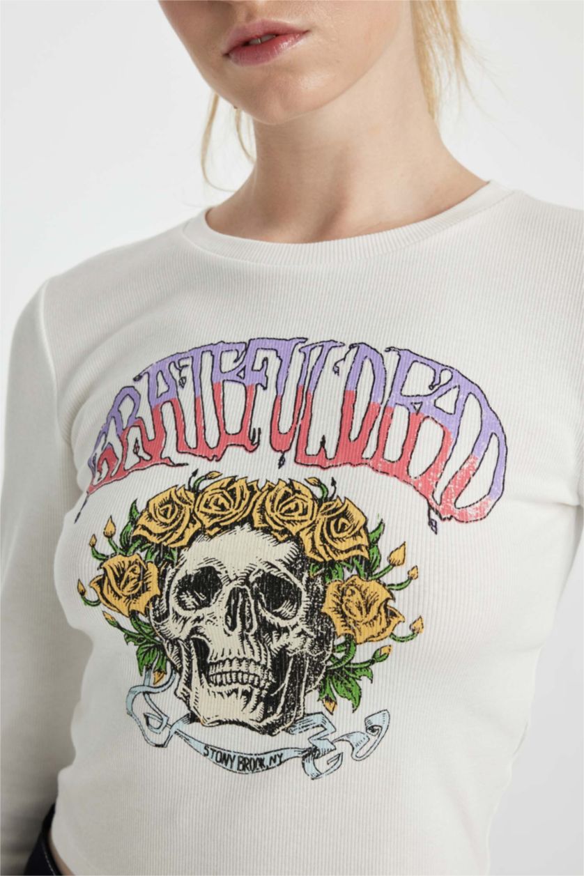 Kadın Kırık Beyaz Attack on Titan Fitted Bisiklet Yaka Fitilli Kaşkorse Uzun Kollu Tişört