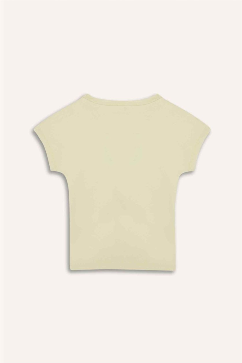 بنات بيج فاتح تيشيرت بناتي نص ردن مضلع بيزك سليم فيت بياخة مستديرة