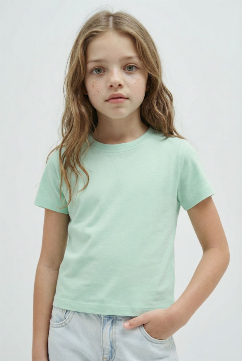 بنات أخضر فاتح تيشيرت نص ردن مضلع سليم فيت بياخة مستديرة