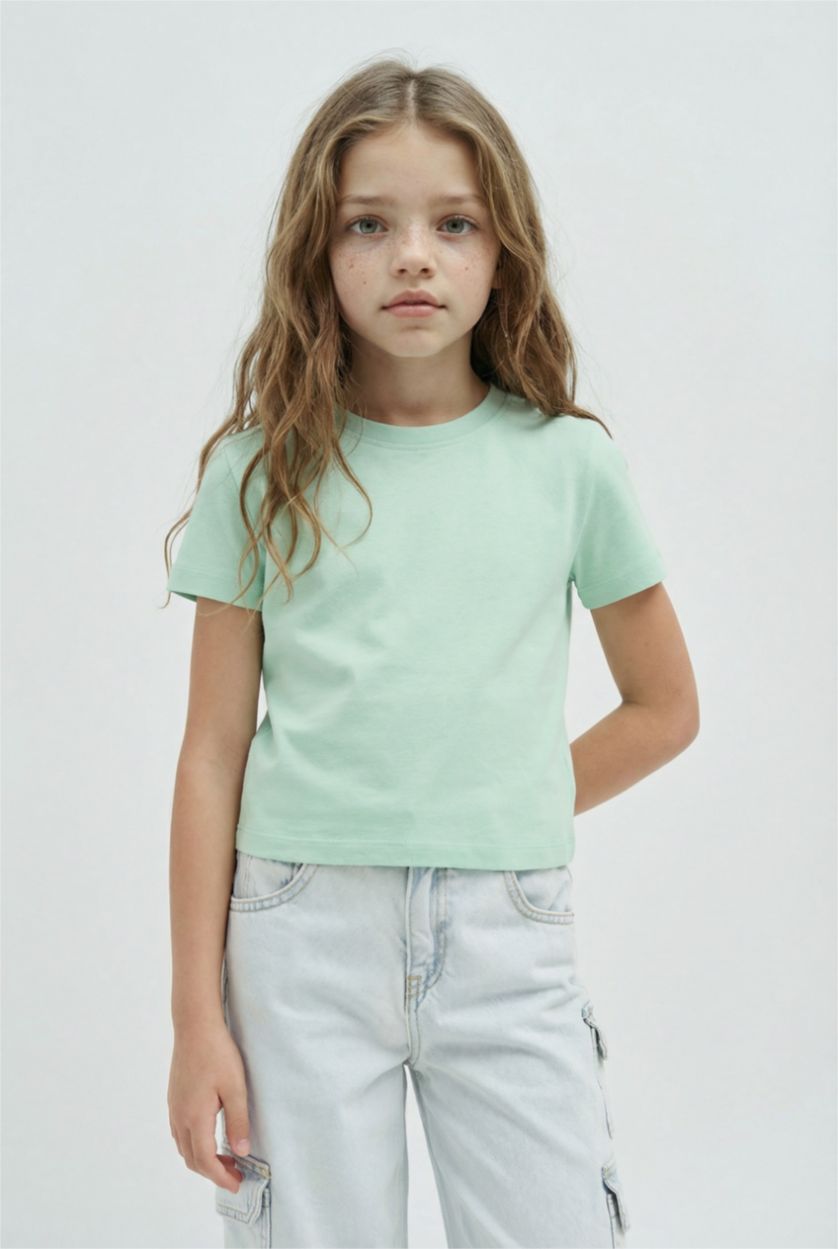 بنات أخضر فاتح تيشيرت نص ردن مضلع سليم فيت بياخة مستديرة