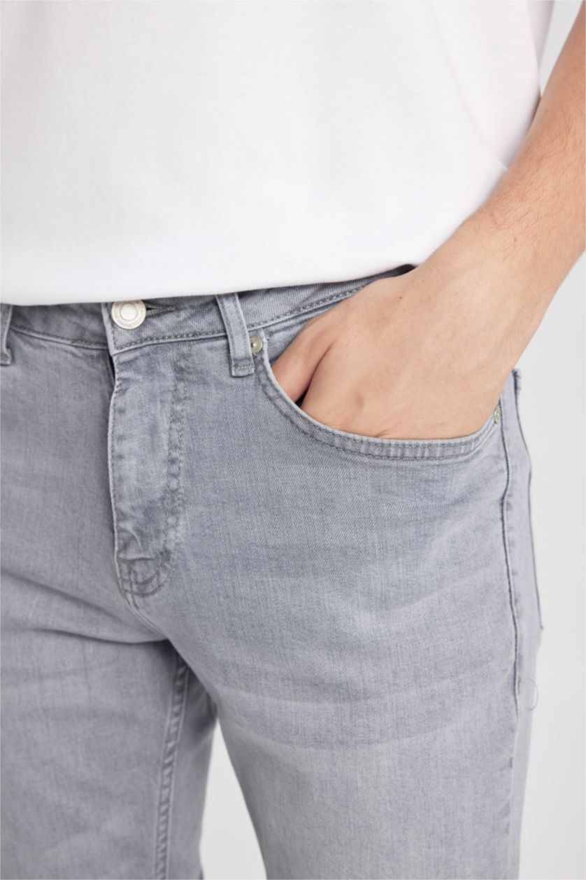 MAN Light Grey Pedro Slim Fit Normal Waist Narrow Leg Jeans