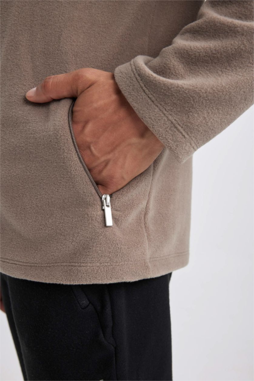 Man Teak Regular Fit Stand Collar Pocket Fleece Sweatshirt
