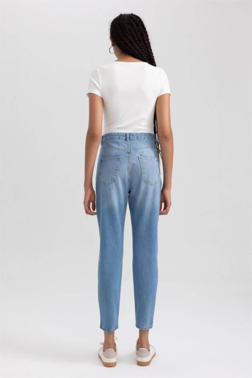 Kadın Mavi Lina Mom Fıt Yırtık Detaylı Yüksek Bel Bilek Boy Jean Pantolon