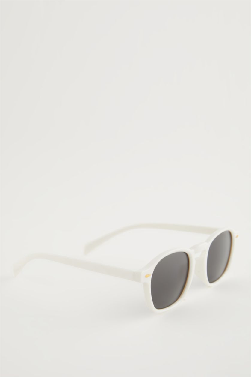 Erkek Beyaz Erkek Oval Güneş Gözlüğü