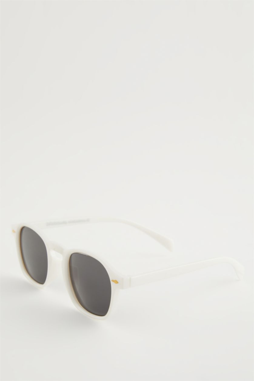 Erkek Beyaz Erkek Oval Güneş Gözlüğü