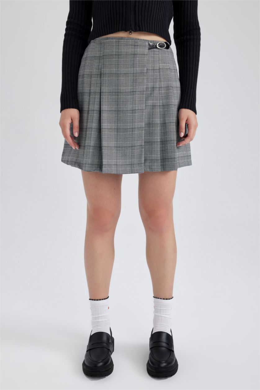 WOMAN Black Pleat Mini