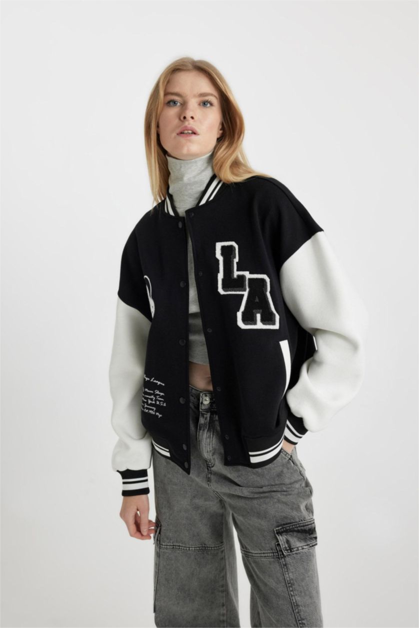 Kadın Siyah Coool Oversize Geniş Kalıp Kolej Yaka Nakışlı Çıtçıtlı Bomber Ceket