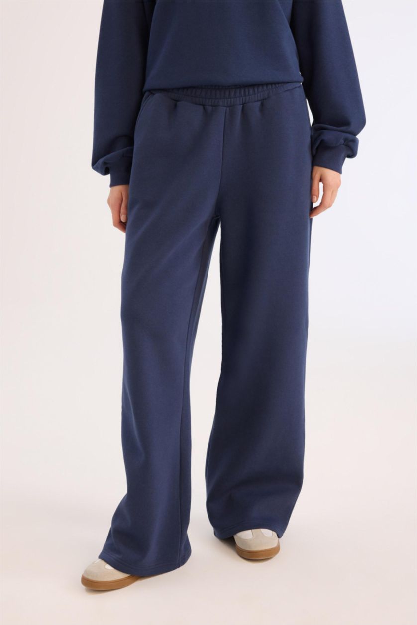 Woman NAVY Elastic Waist Wide Leg Sweatpants