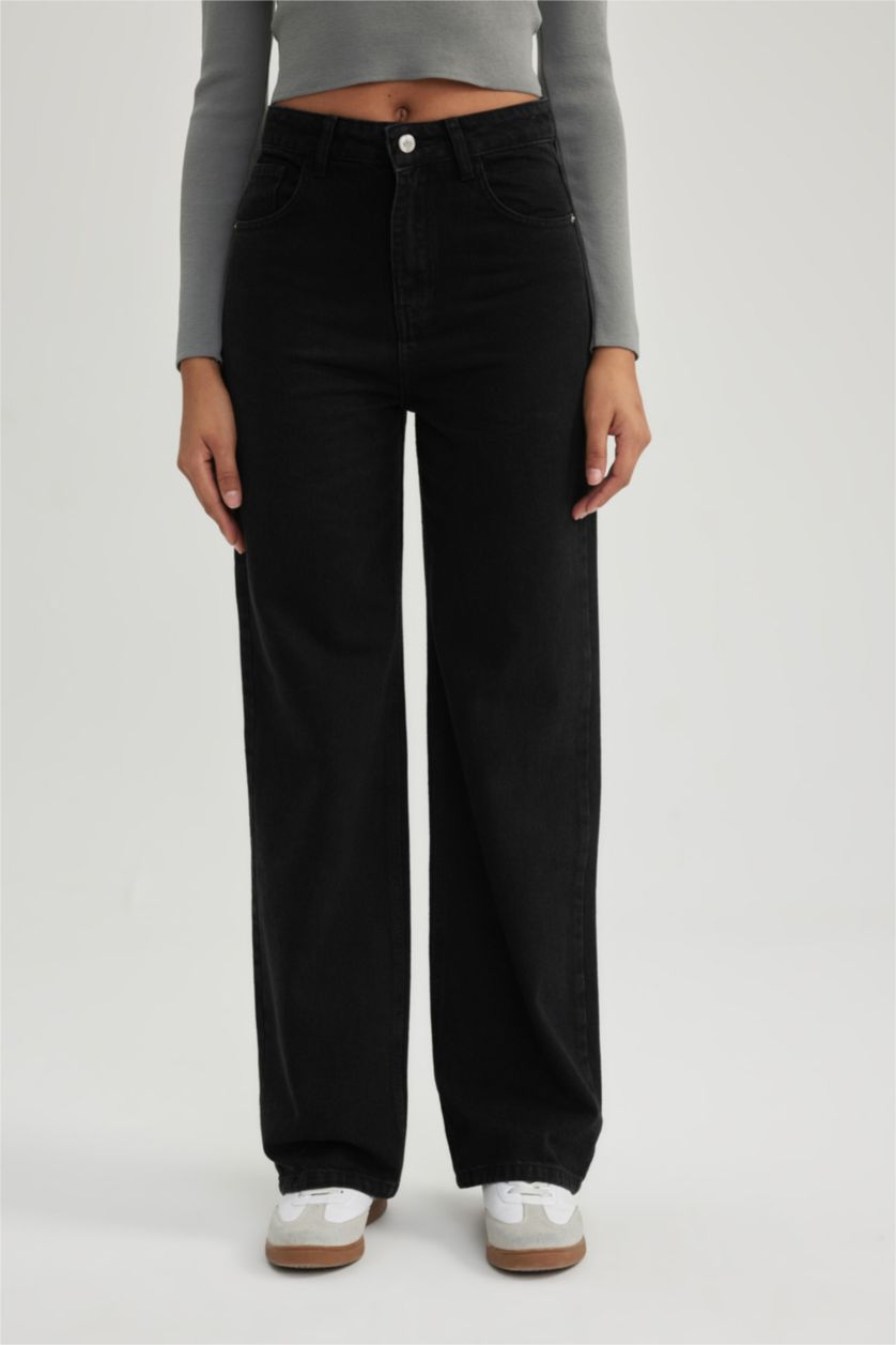 WOMAN Black Wide Leg High Waist Ankle Length Jeans