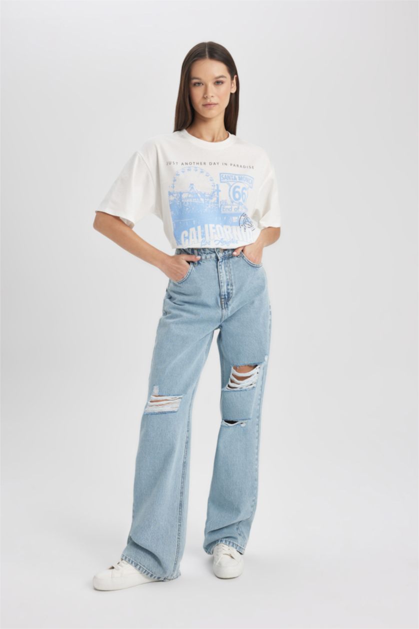 حريمي نيلي فاتح بنطلون جينز وايد ليج برجل واسع وخصر عالي