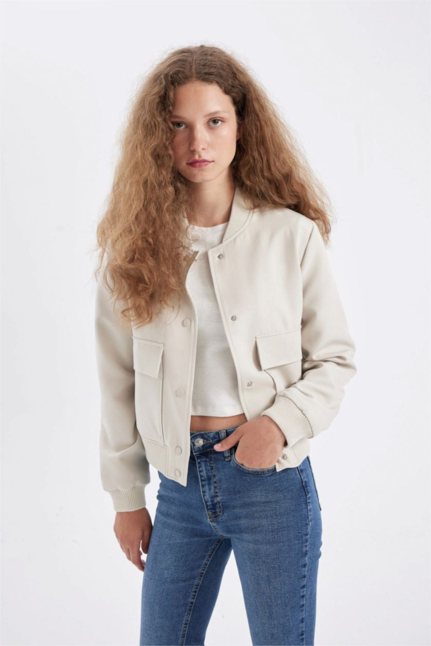 Kadın Ekru Su Geçirmez Kolej Yaka Rüzgar Geçirmez Çıtçıtlı Cepli Kısa Bomber Ceket