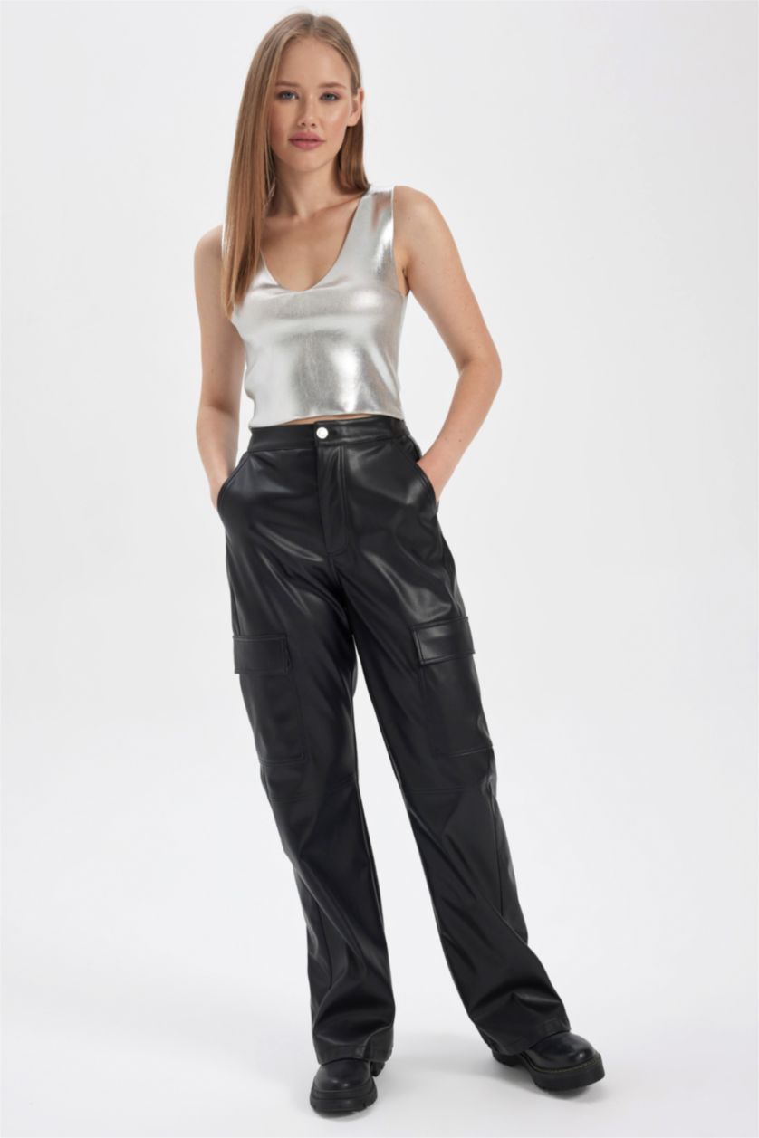 Kadın Gri V Yaka Parlak Triko Atlet