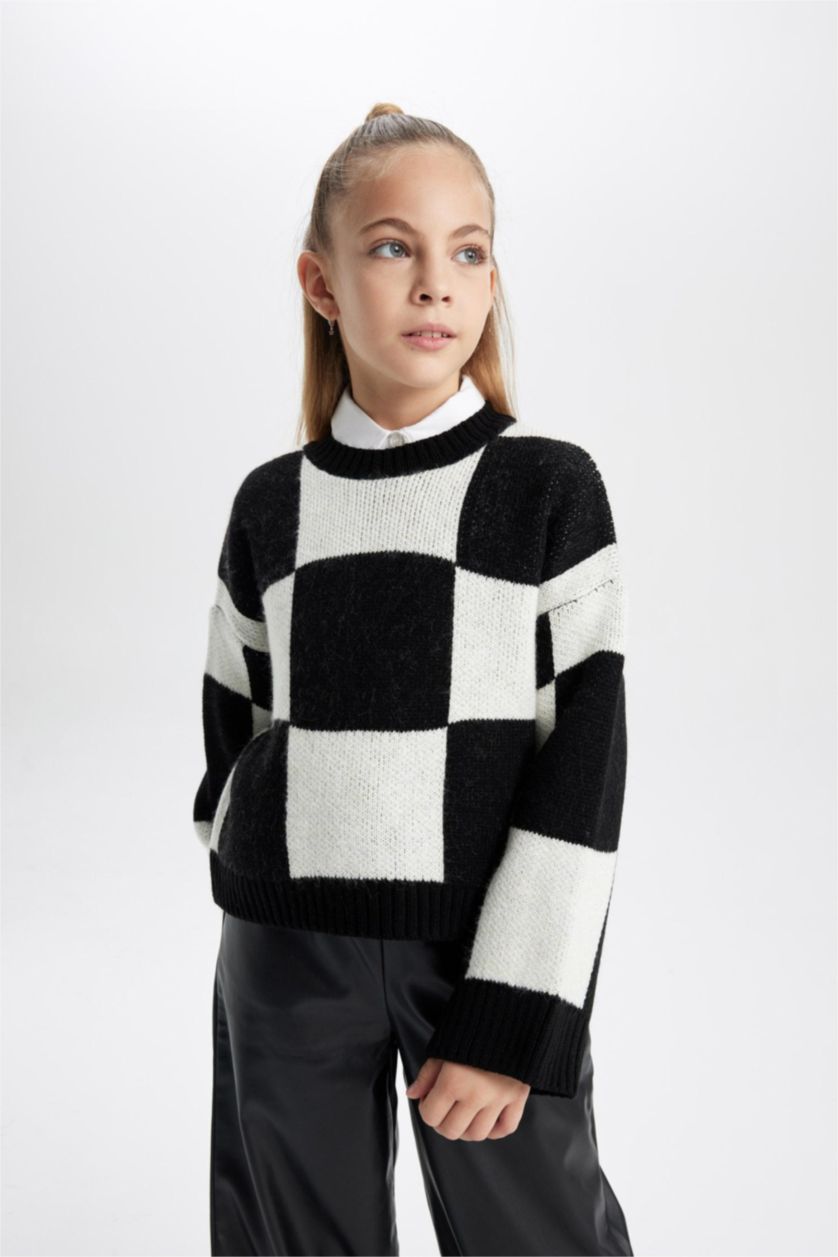 Girls & Teens Black Girl Regular Fit Crew Neck Pullover