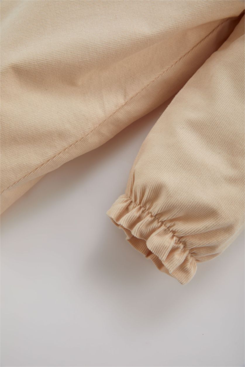 طفلة صغيرة اللون الرملي فستان قصير مخمل بناتي قصة عادية ردن طويل