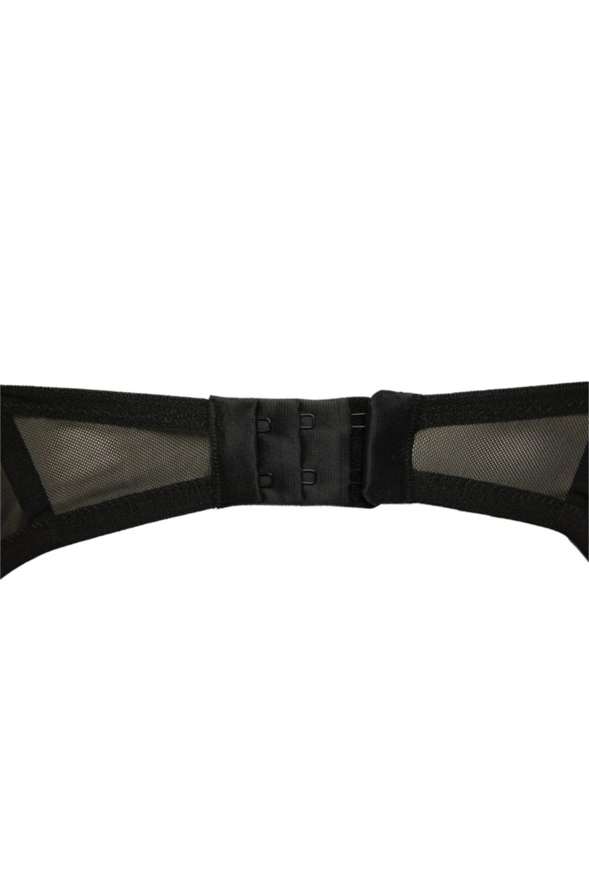 WOMAN Black Uncovered
