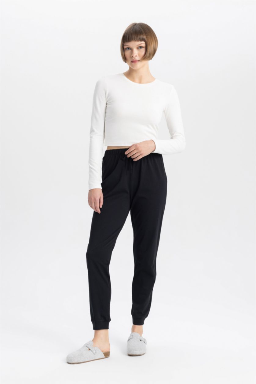 WOMAN Black Regular Fit Knitted Bottoms