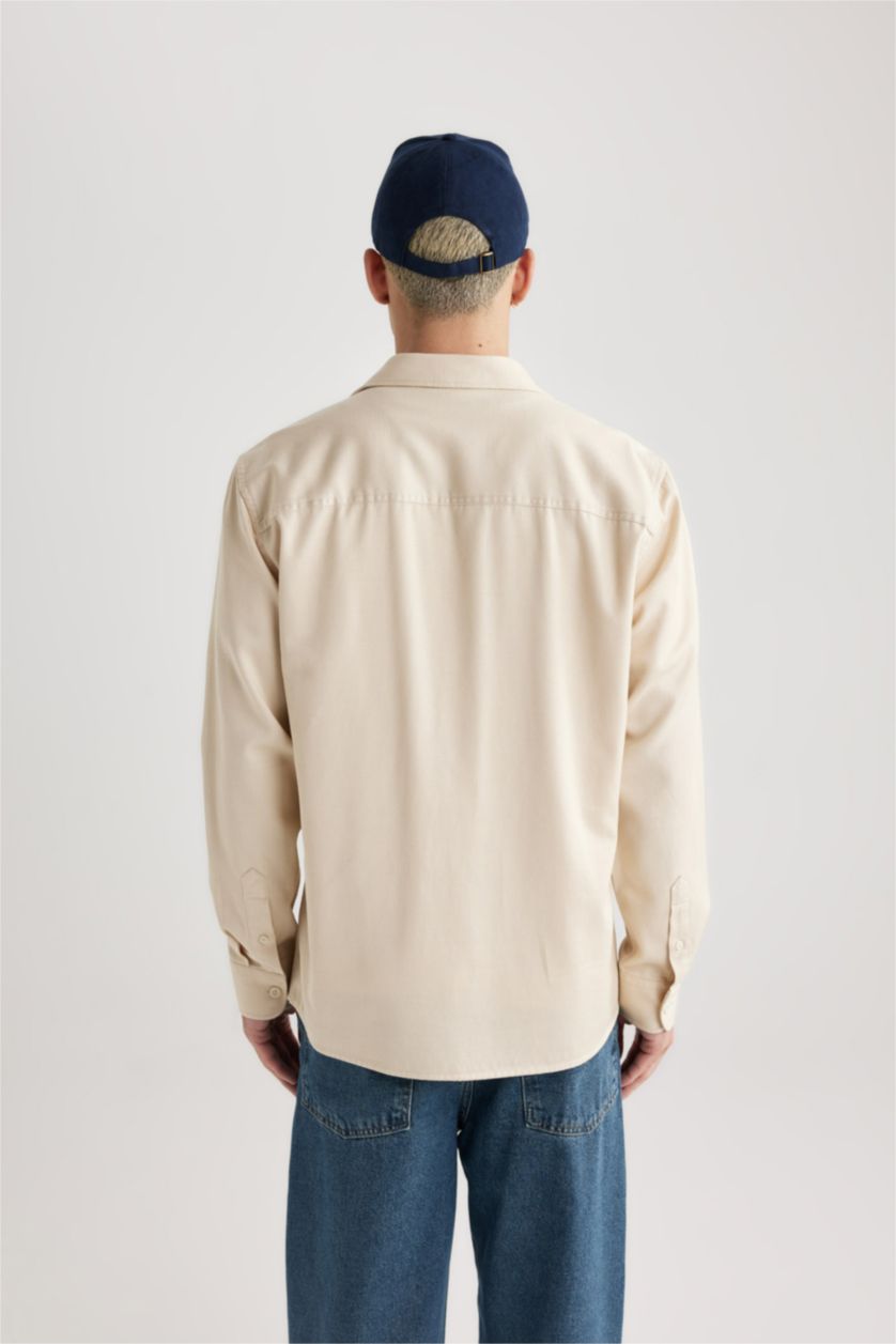 رجال بيج فاتح قميص ردن طويل قماش ايوسل قصة عادية