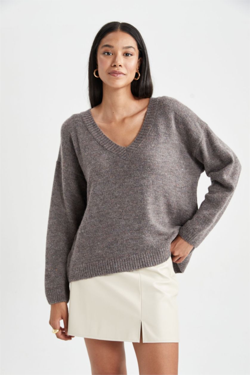 Kadın Vizon Relax Fit V Yaka Premium Yumuşak Yünlü Dokulu Kazak