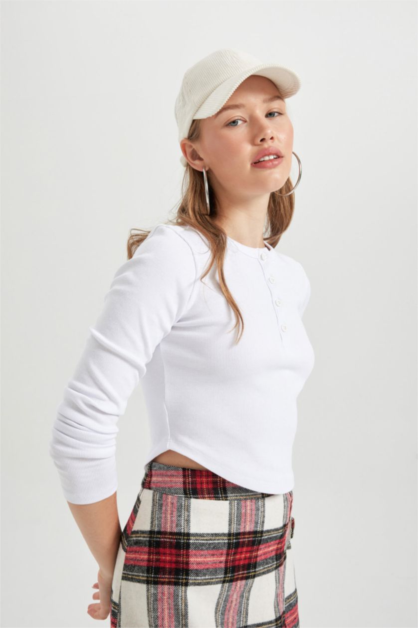 نساء اوف وايت تيشيرت ردن طويل سليم فيت