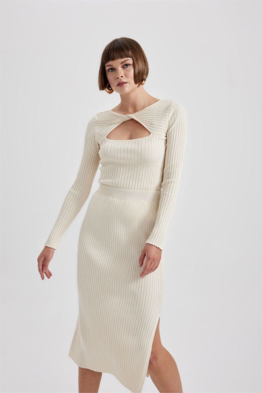 Kadın Ekru Fıtted Ribana Kazak