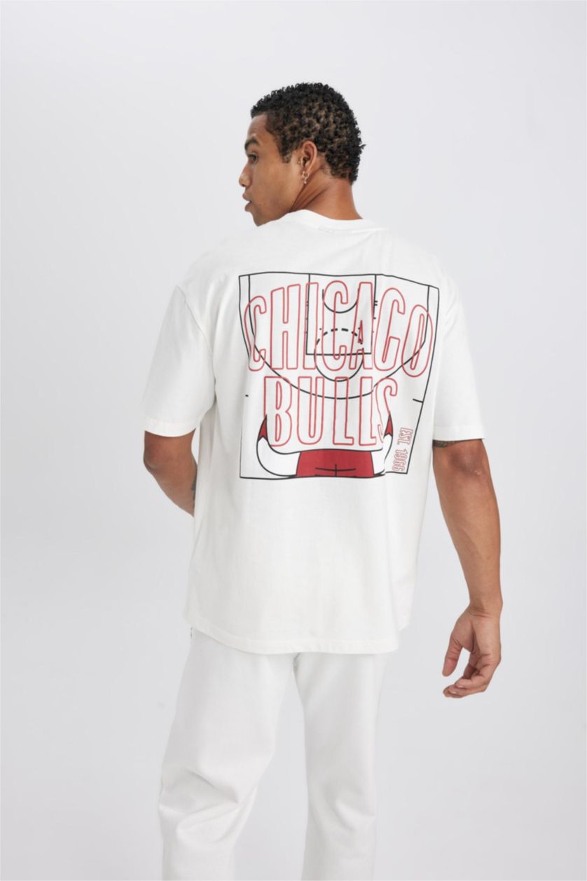 MAN Ecru DeFactoFit NBA Chicago Bulls Oversize Fit T-Shirt