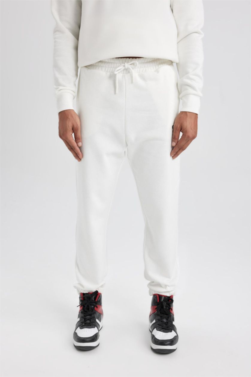 Erkek Ekru Kalın Jogger Eşofman Altı NBA Chicago Bulls Standart Fit