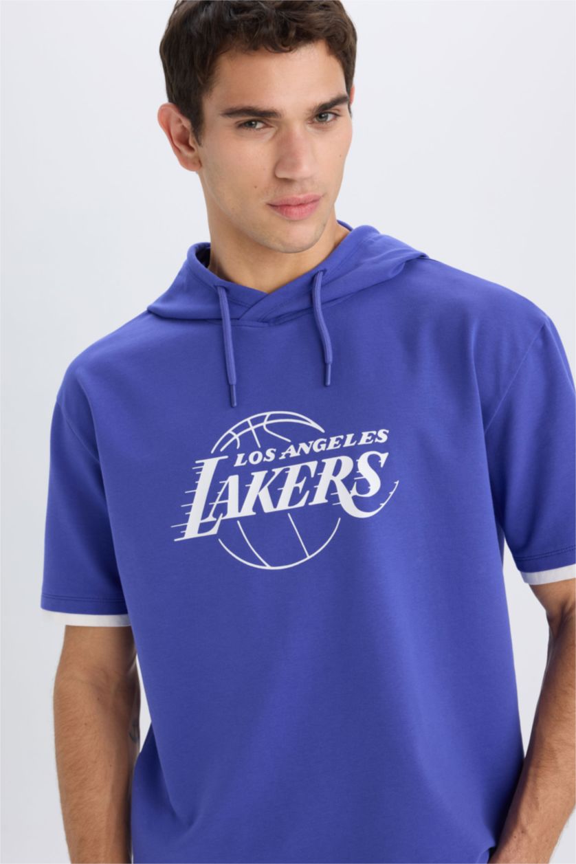 Мужчины Фиолетовый Футболка оверсайз с лицензией NBA Los Angeles Lakers, капюшоном и коротким рукавом, Коллекция DeFactoFit