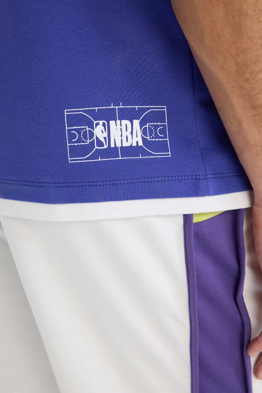 Мужчины Фиолетовый Футболка оверсайз с лицензией NBA Los Angeles Lakers, капюшоном и коротким рукавом, Коллекция DeFactoFit