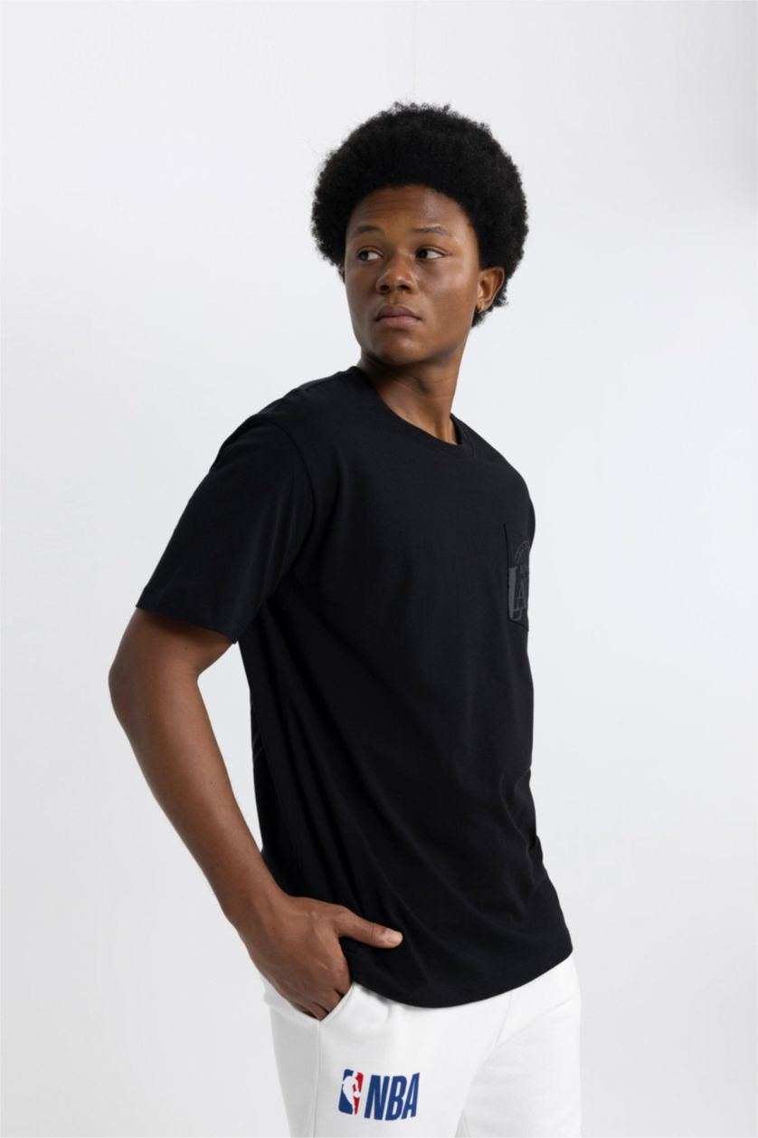 Erkek Siyah DeFactoFit NBA Los Angeles Lakers Boxy Fit Bisiklet Yaka Kısa Kollu Tişört