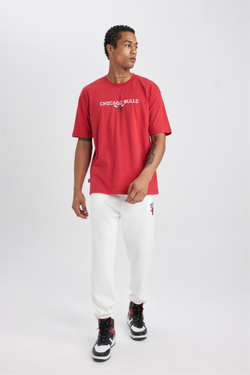 Erkek Kırmızı DeFactoFit NBA Chicago Bulls Boxy Fit Bisiklet Yaka Kısa Kollu Tişört
