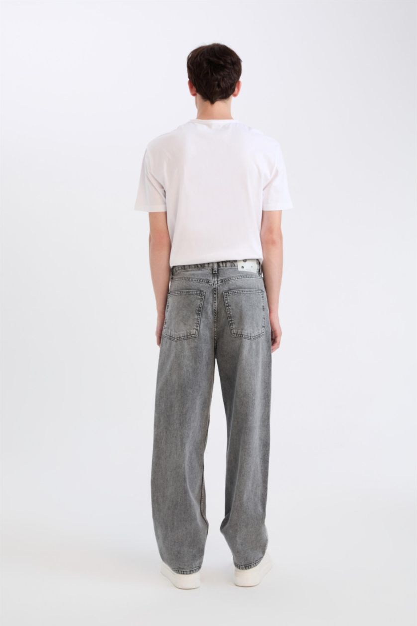 MAN Grey Baggy Fit Wide Pattern Normal Waist Wide Leg Jeans