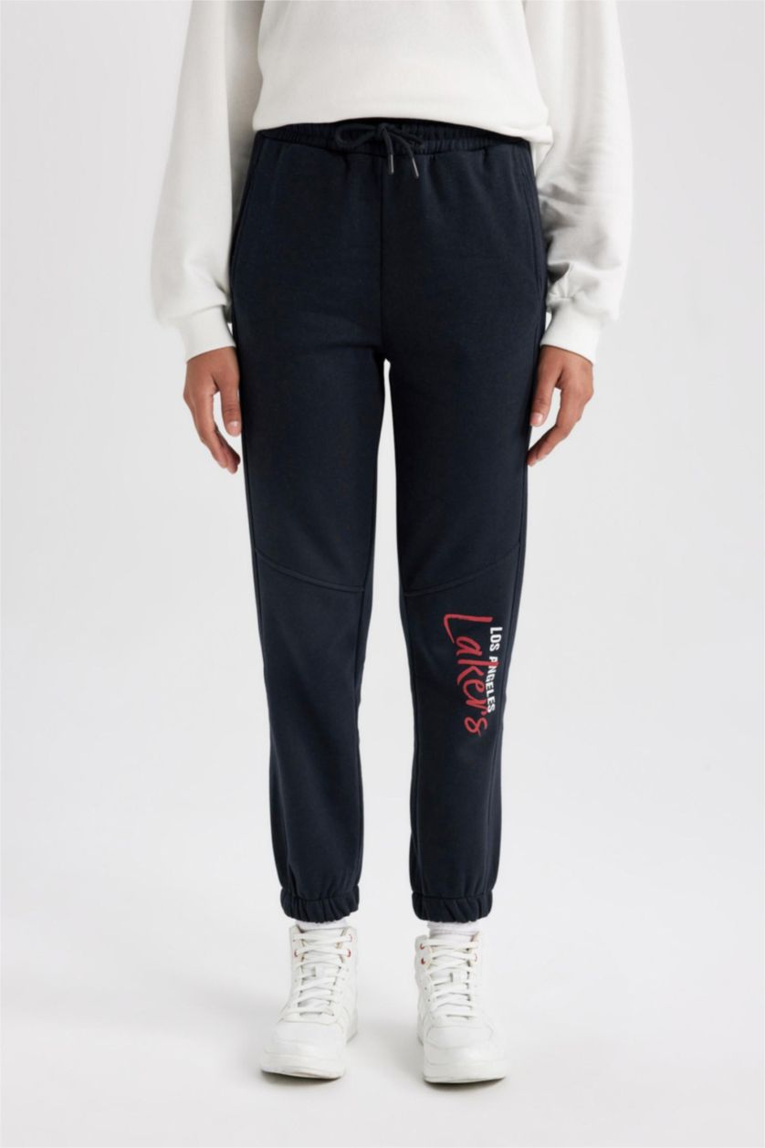 WOMAN Black DeFactoFit NBA Flexible Banded Leg Thick Sweatpants