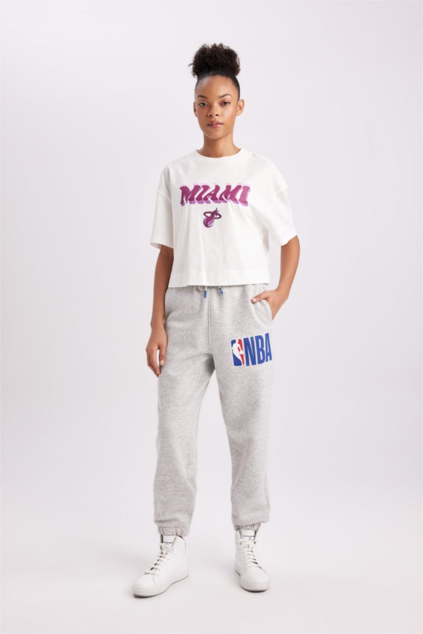 WOMAN Ecru DeFactoFit NBA Miami Heat Crew Neck T-Shirt