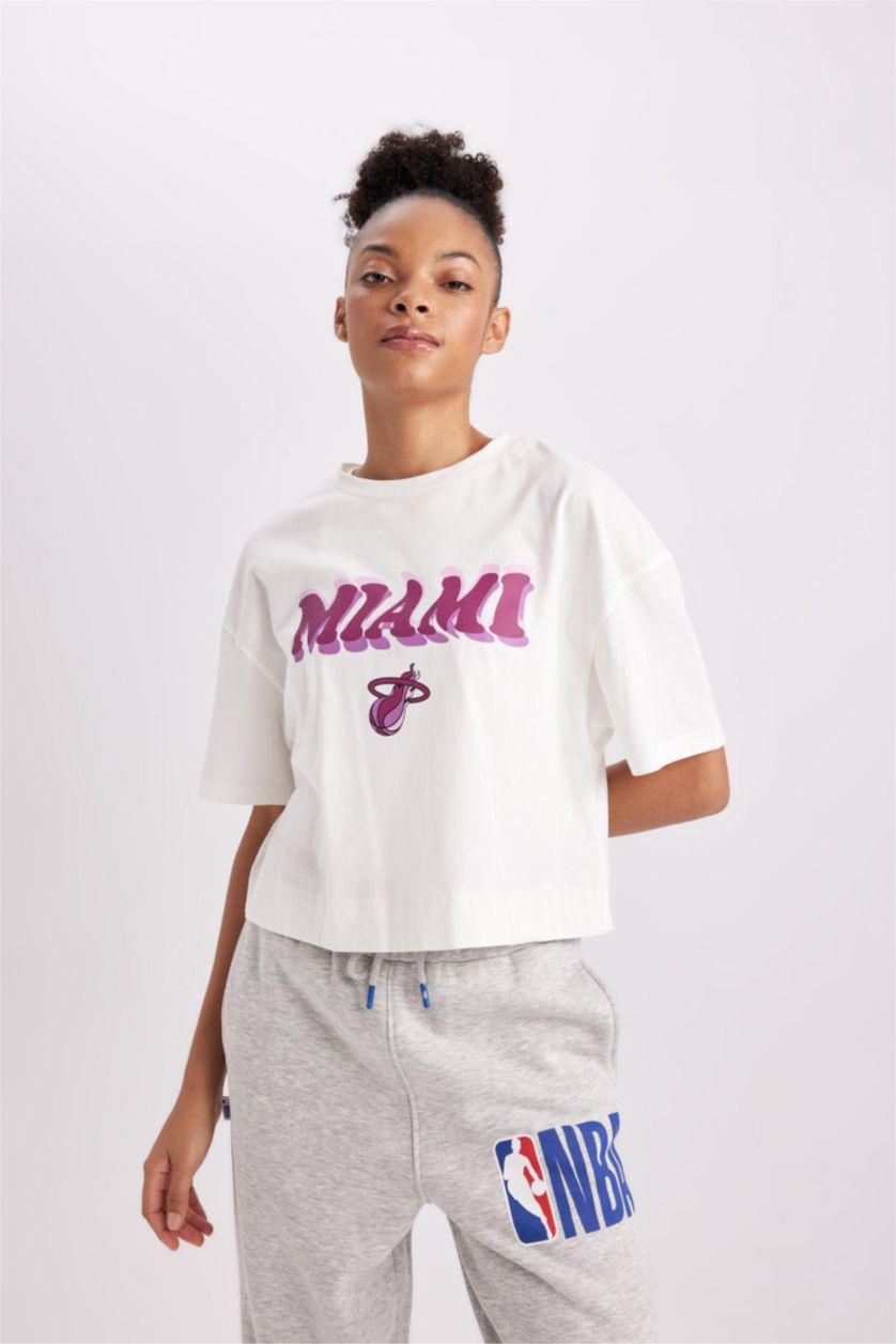 WOMAN Ecru DeFactoFit NBA Miami Heat Crew Neck T-Shirt