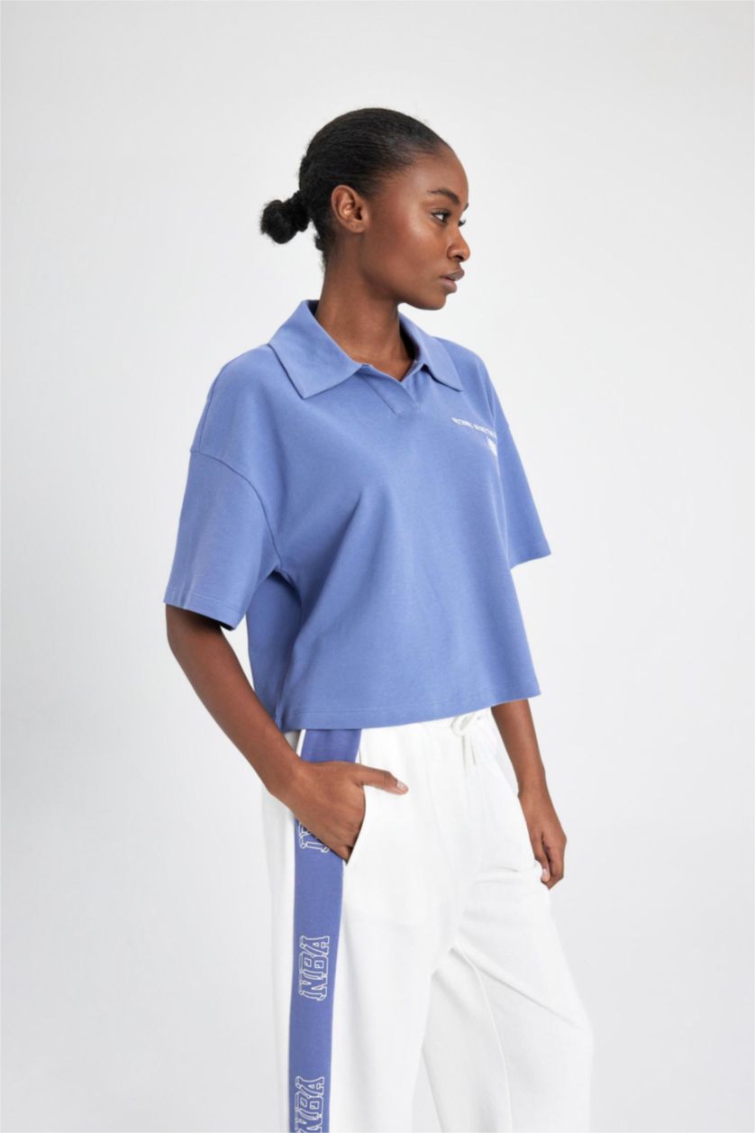 Kadın İndigo NBA Wordmark Regular Fıt Polo Yaka Pike Kısa Kollu Polo Tişört